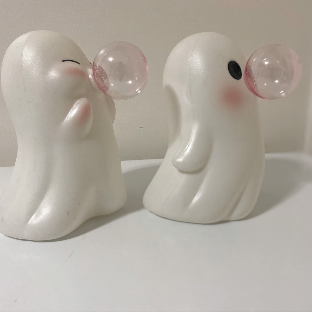 Ghost With Bubble